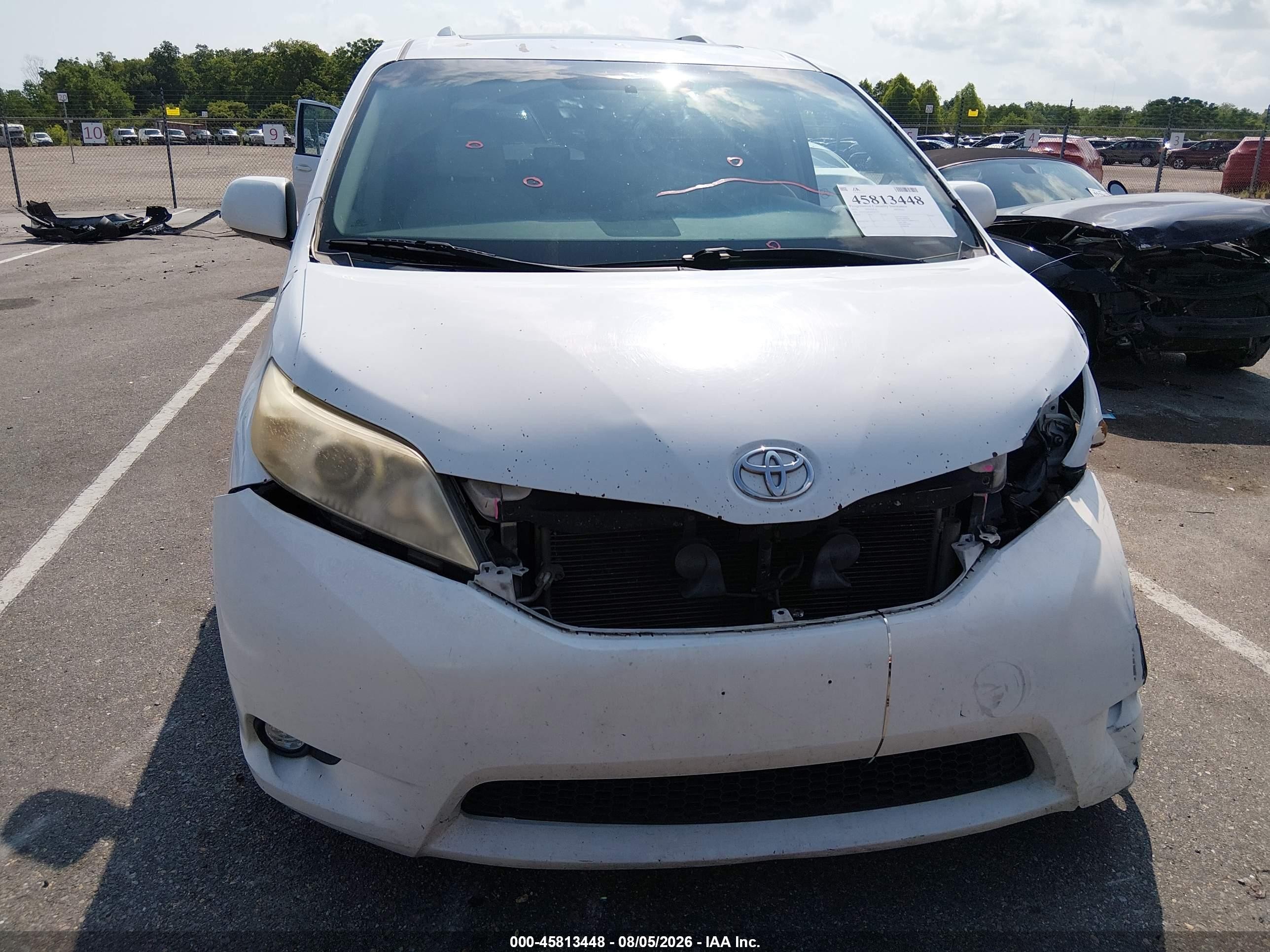 2013 Toyota Sienna Xle V6 8 Passenger White vin: 5TDYK3DC4DS351371