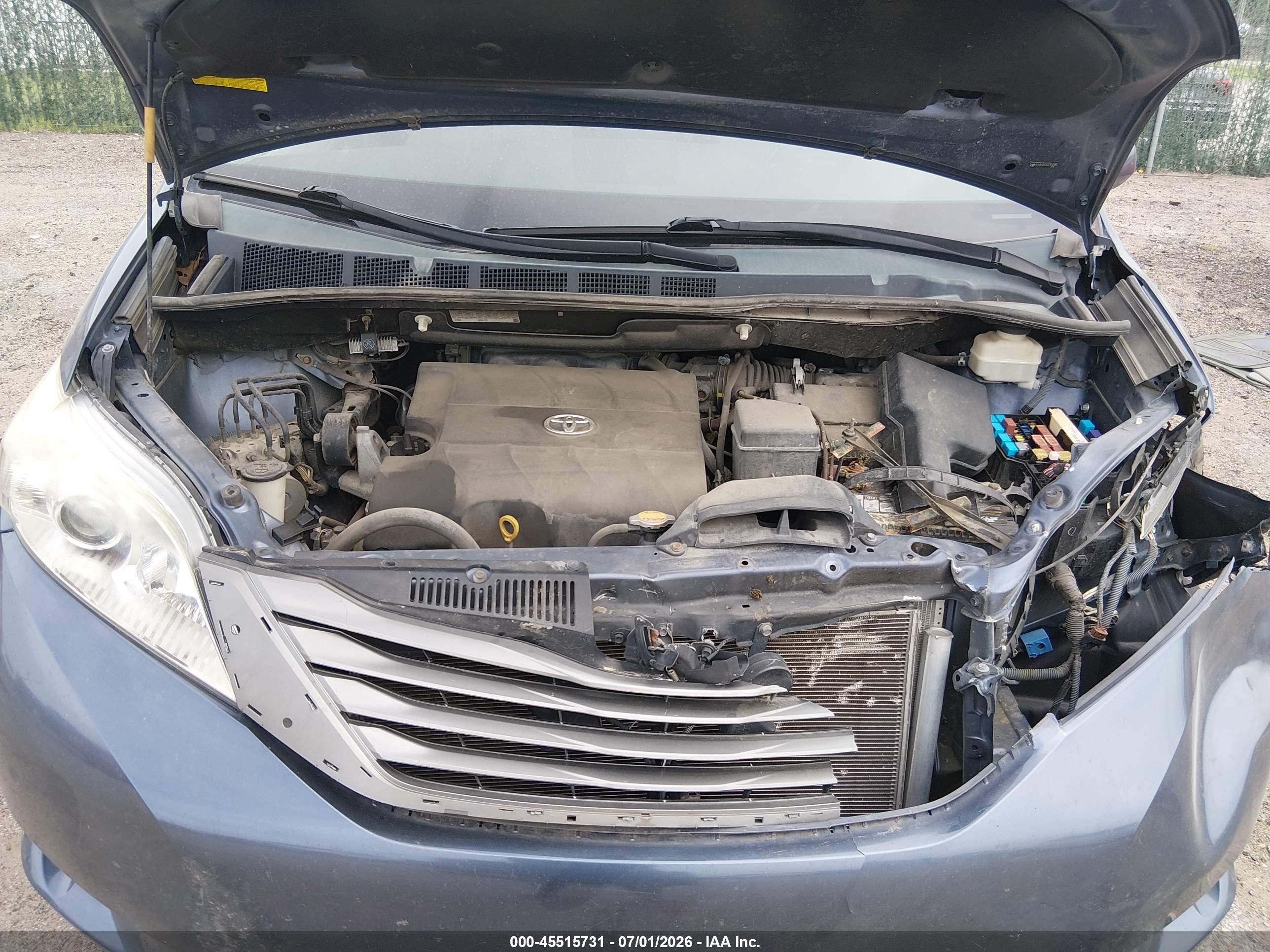 2013 Toyota Sienna Xle V6 8 Passenger Синий vin: 5TDYK3DC4DS361298