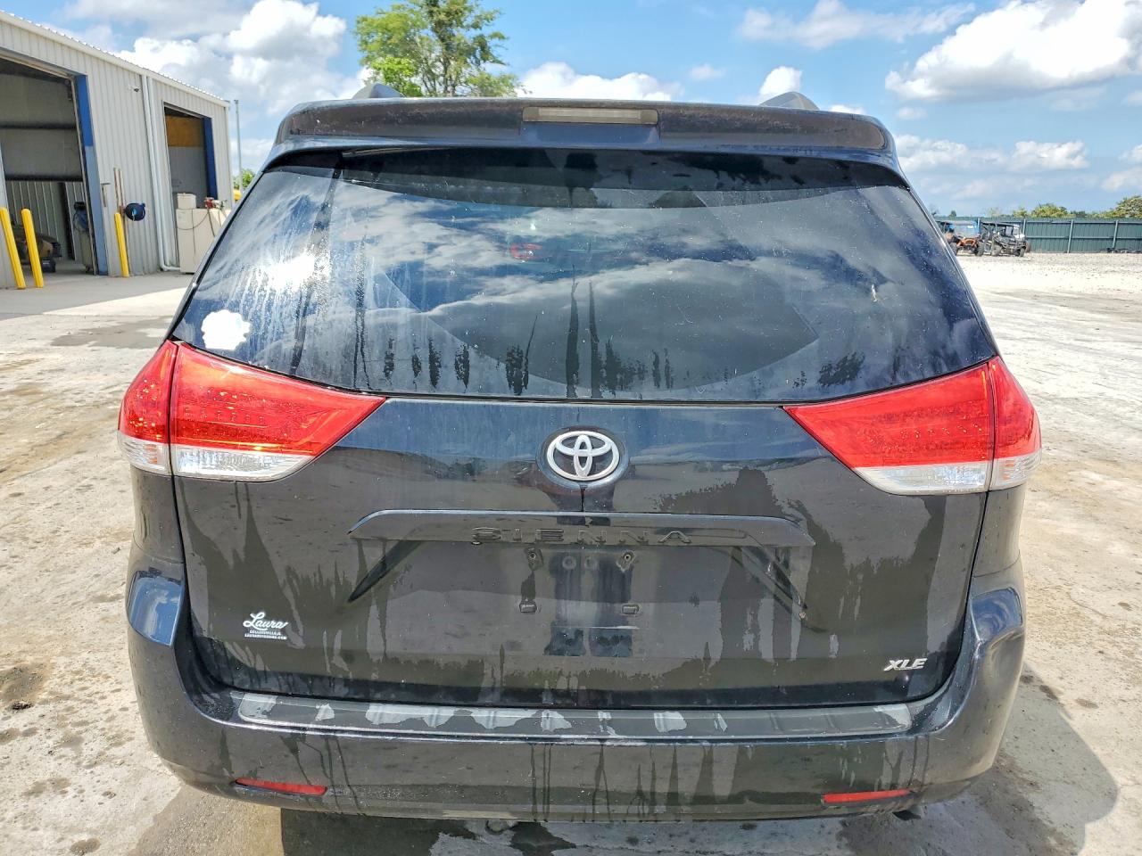 2013 Toyota Sienna Xle 8-passenger Черный vin: 5TDYK3DC4DS361835
