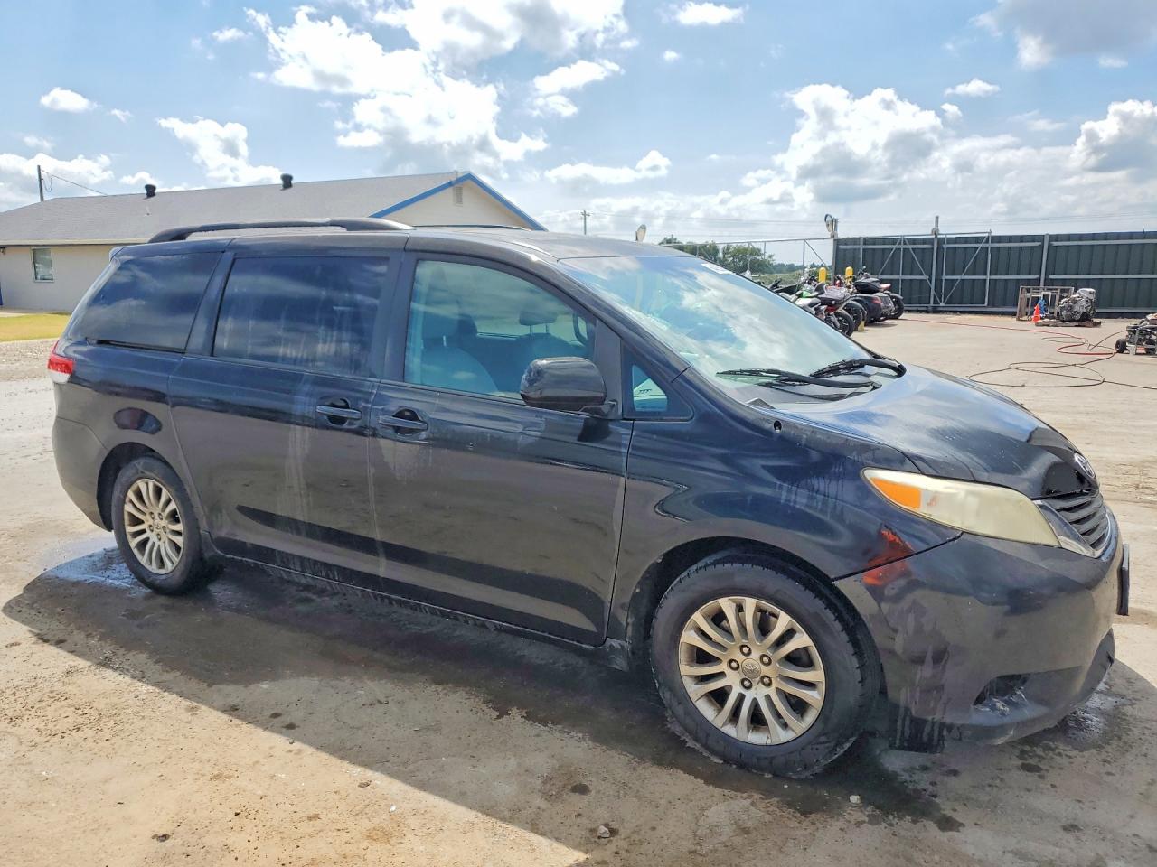 2013 Toyota Sienna Xle 8-passenger Черный vin: 5TDYK3DC4DS361835