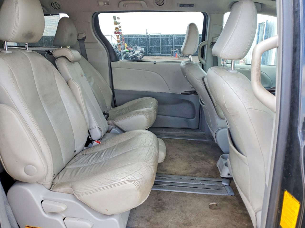 2013 Toyota Sienna Xle 8-passenger Черный vin: 5TDYK3DC4DS361835
