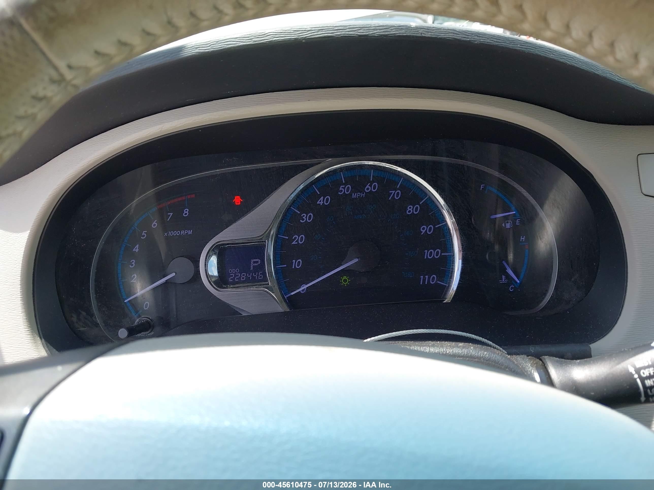 2013 Toyota Sienna Xle V6 8 Passenger Silver vin: 5TDYK3DC4DS374228