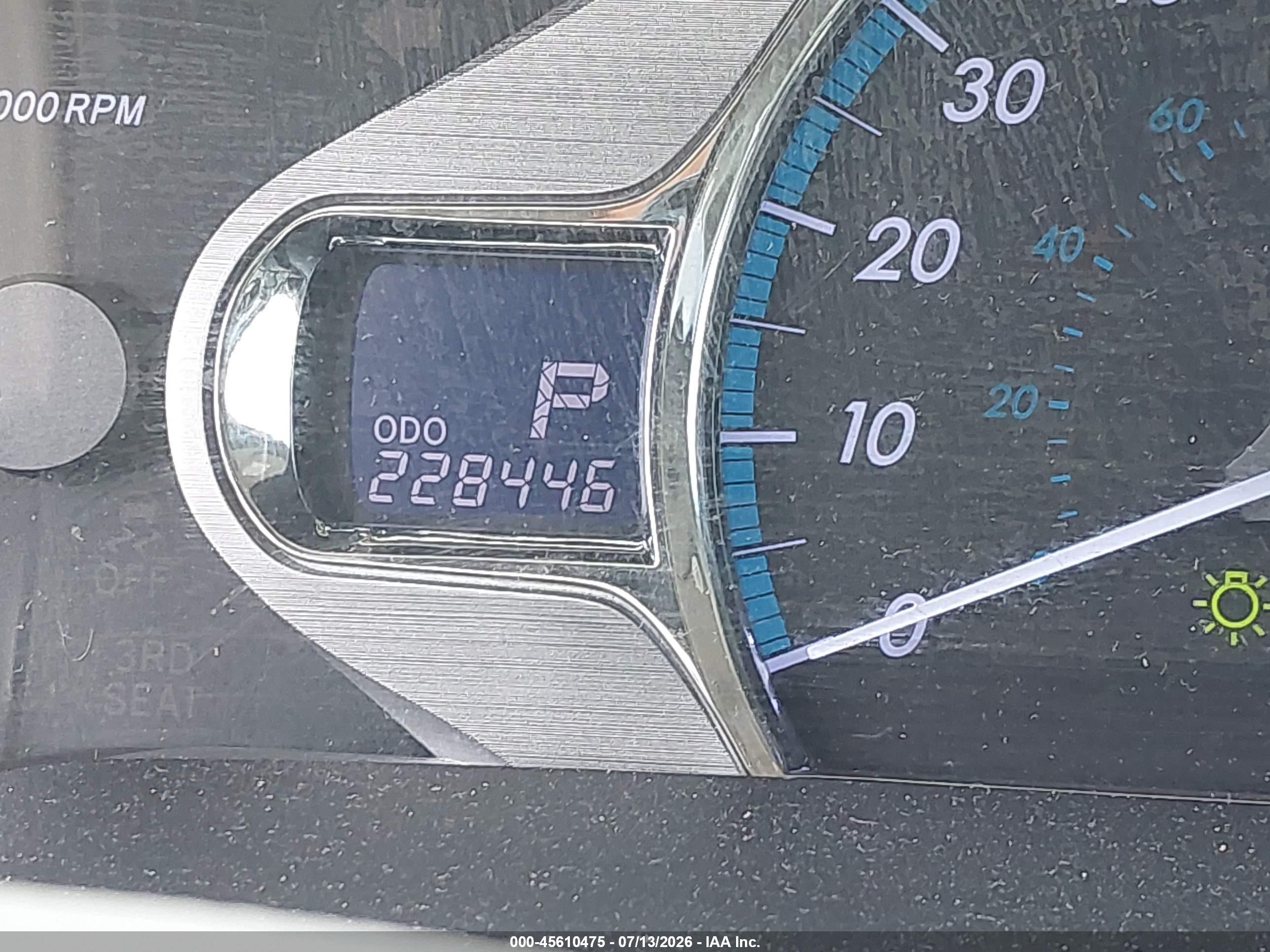 2013 Toyota Sienna Xle V6 8 Passenger Silver vin: 5TDYK3DC4DS374228