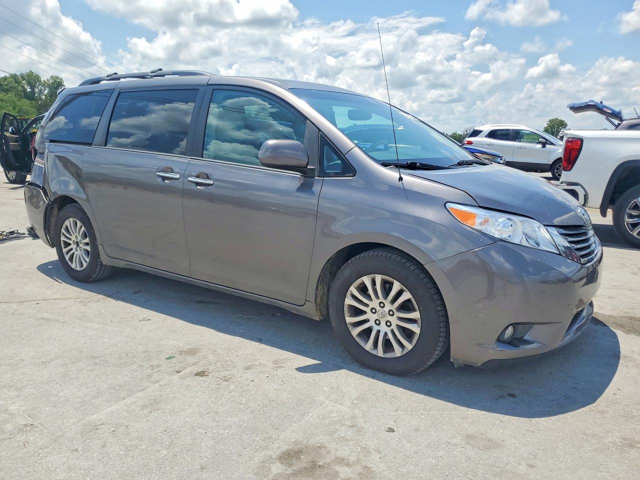 2013 Toyota Sienna Xle 8-passenger Gray vin: 5TDYK3DC4DS400228