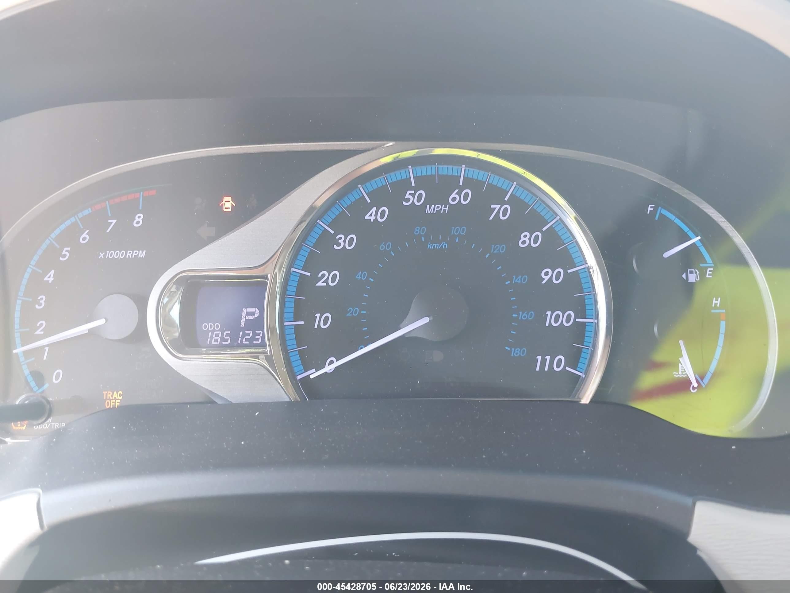 2014 Toyota Sienna Xle V6 8 Passenger White vin: 5TDYK3DC4ES415488