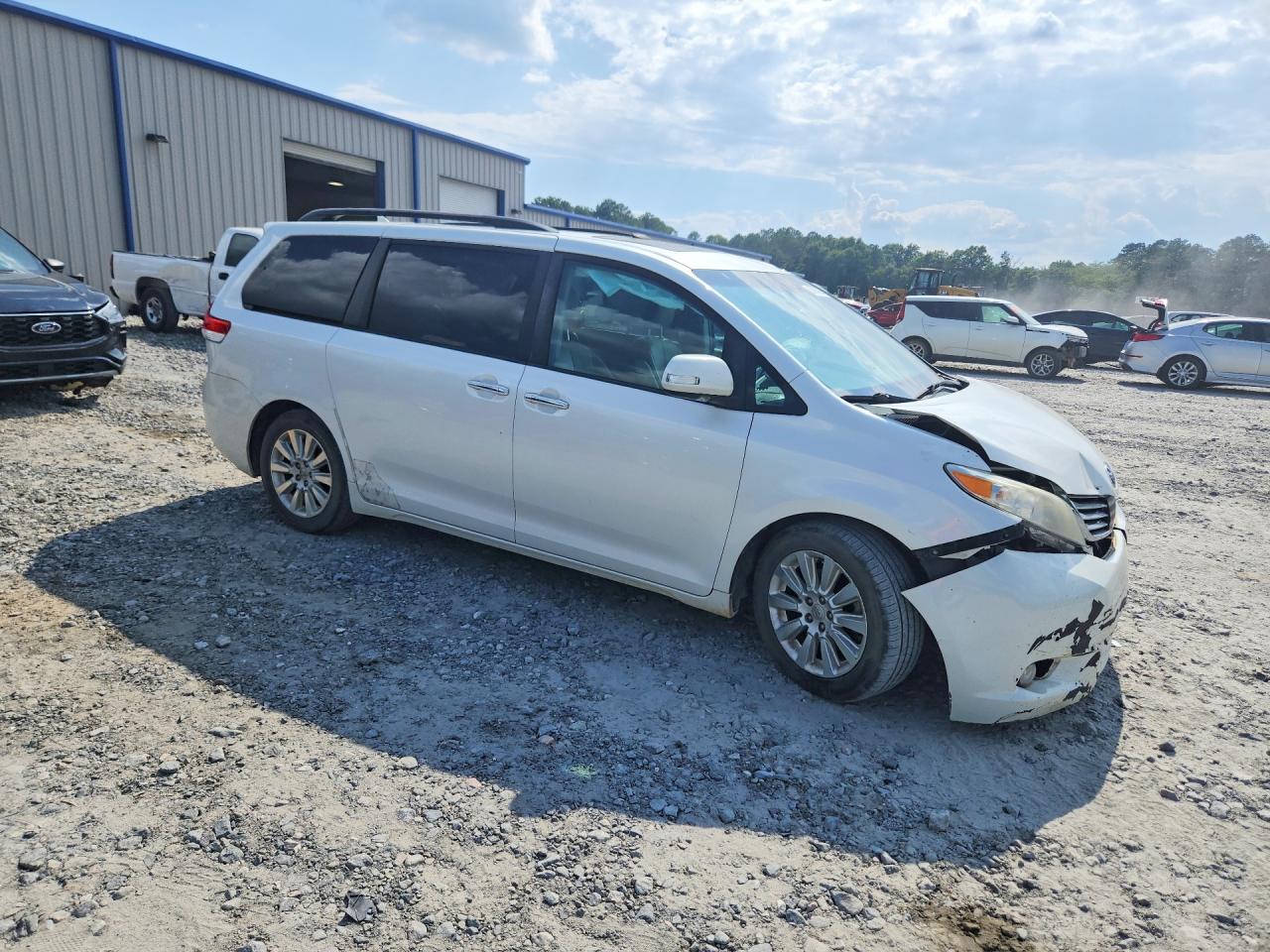 2014 Toyota Sienna Limited 7-passenger White vin: 5TDYK3DC4ES428872