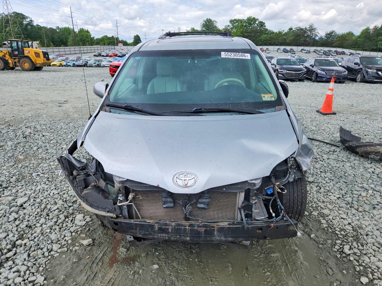 2014 Toyota Sienna Xle 8-passenger Серебряный vin: 5TDYK3DC4ES433277