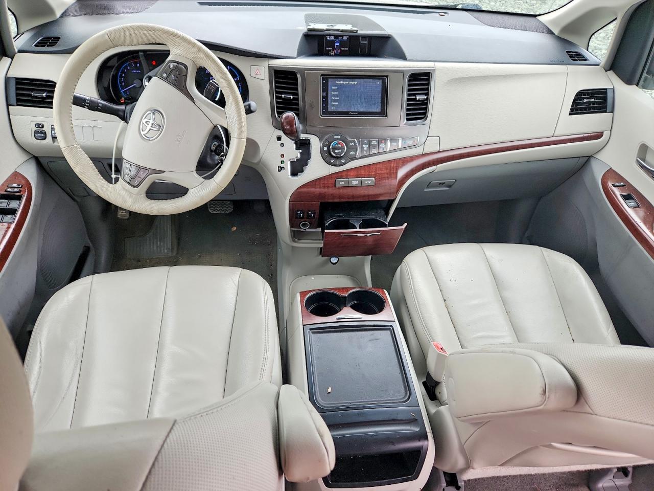 2014 Toyota Sienna Xle 8-passenger Серебряный vin: 5TDYK3DC4ES433277