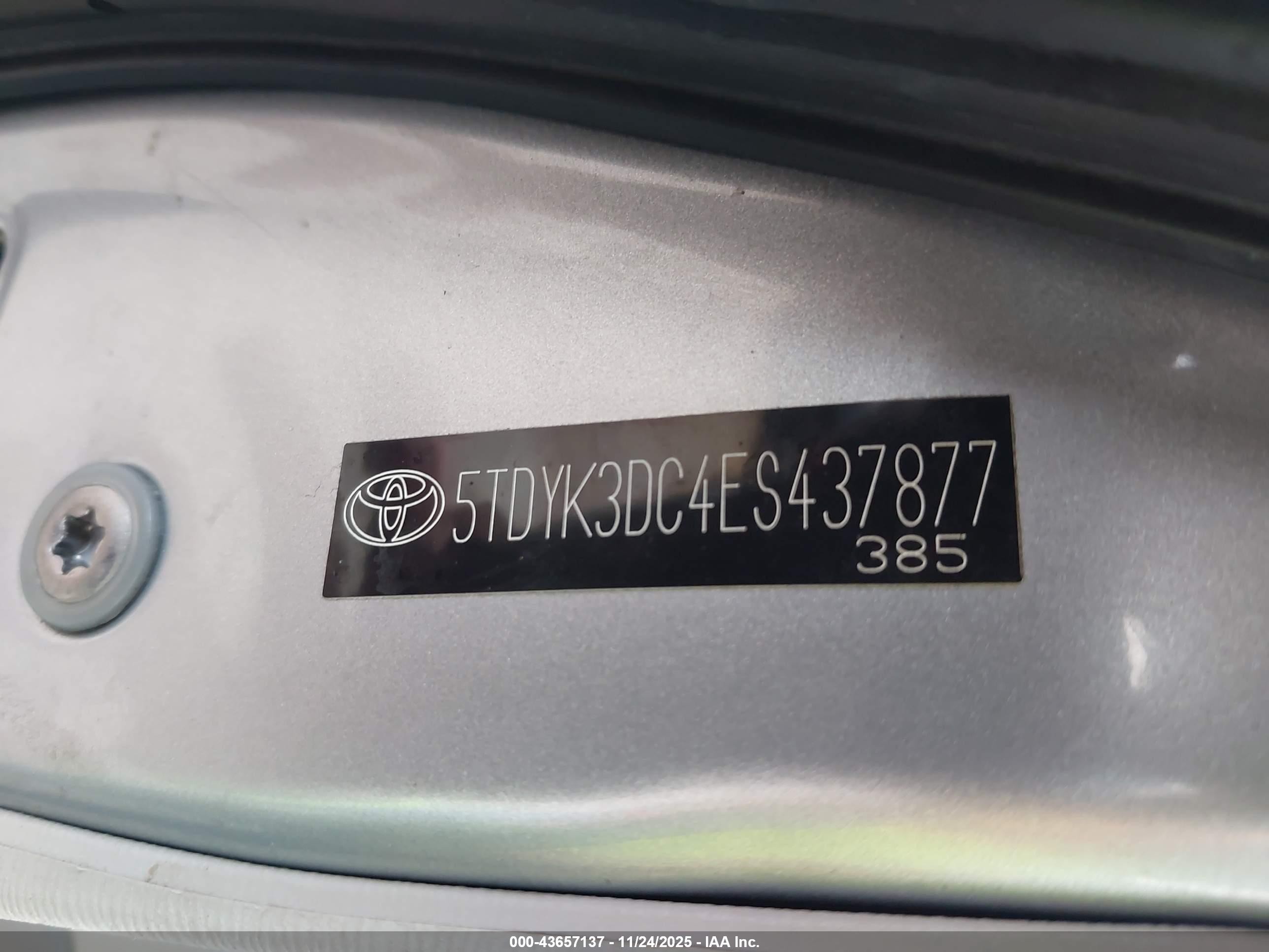 2014 Toyota Sienna Xle V6 8 Passenger Gray vin: 5TDYK3DC4ES437877