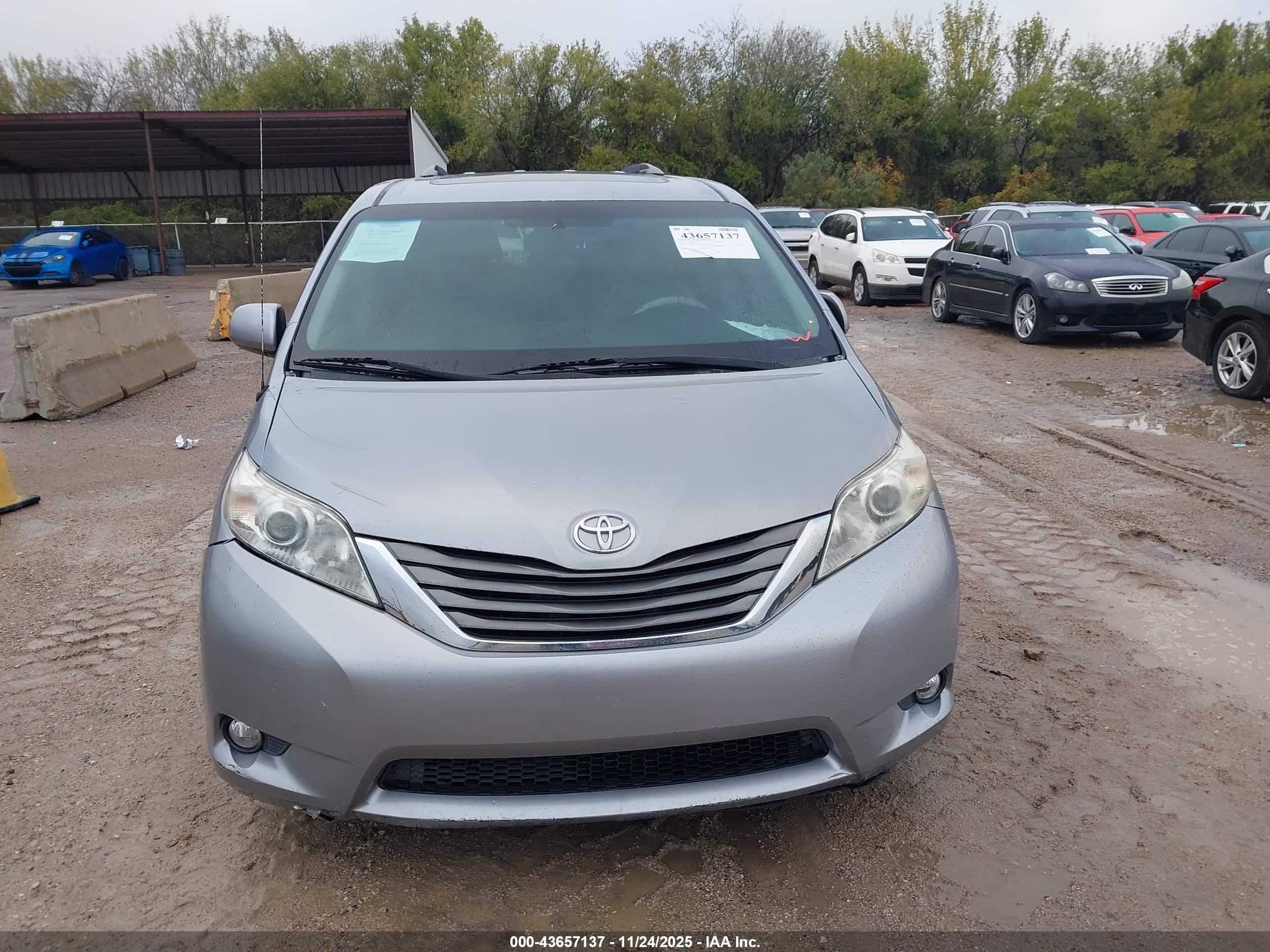 2014 Toyota Sienna Xle V6 8 Passenger Gray vin: 5TDYK3DC4ES437877