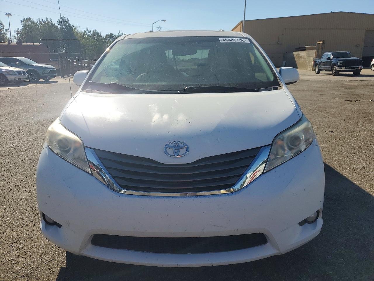 2014 Toyota Sienna Xle 8-passenger Белый vin: 5TDYK3DC4ES450354