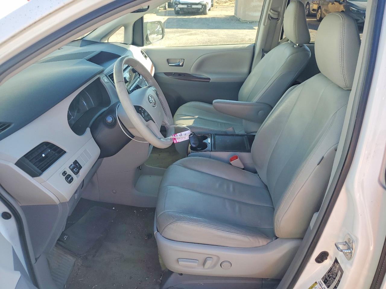 2014 Toyota Sienna Xle 8-passenger Белый vin: 5TDYK3DC4ES450354