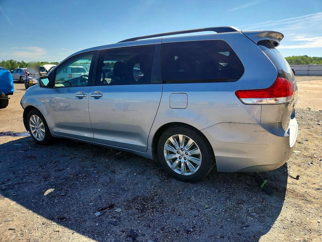 2014 Toyota Sienna Limited 7-passenger Silver vin: 5TDYK3DC4ES467462