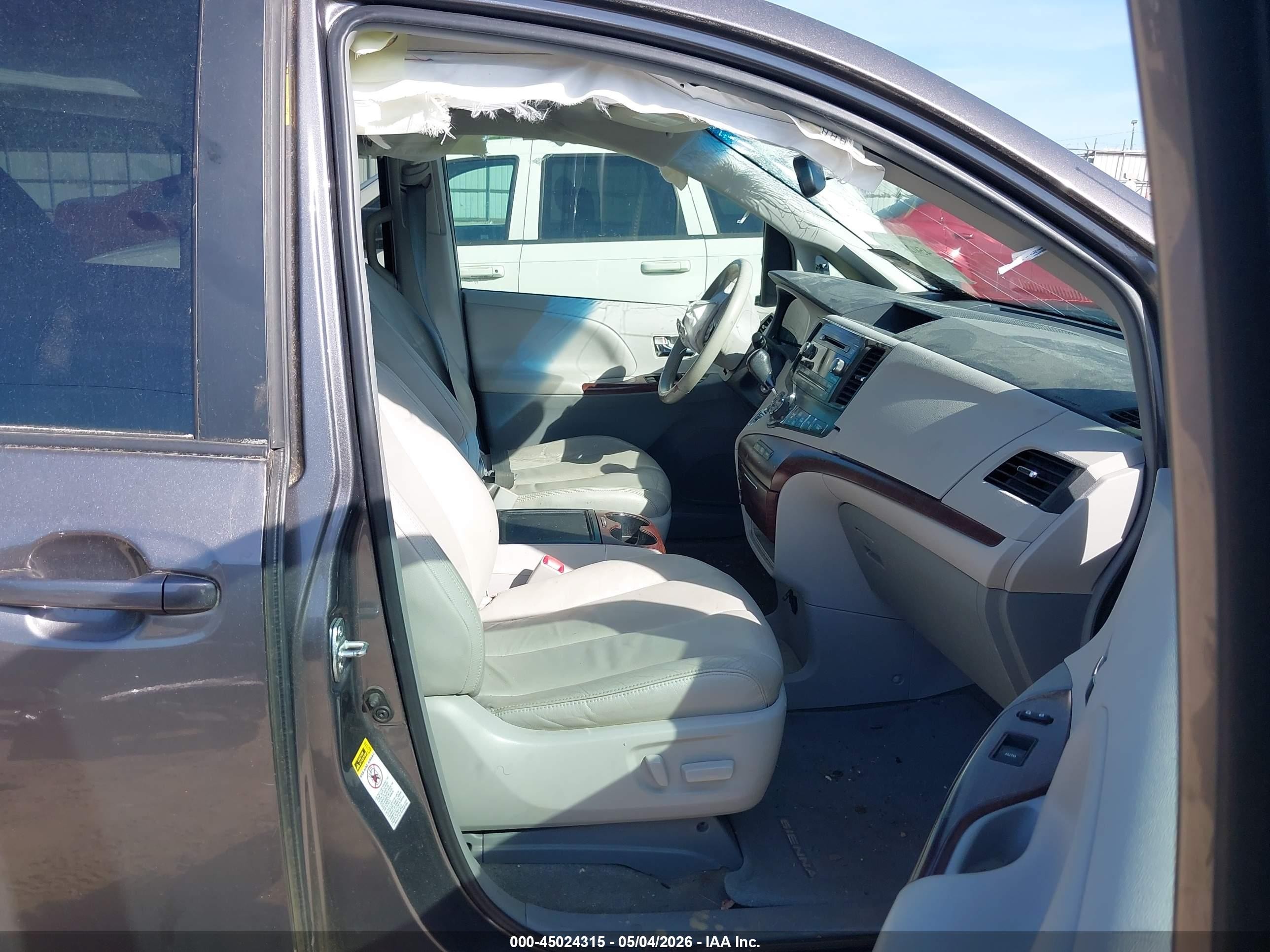 2014 Toyota Sienna Xle V6 8 Passenger Gray vin: 5TDYK3DC4ES476890