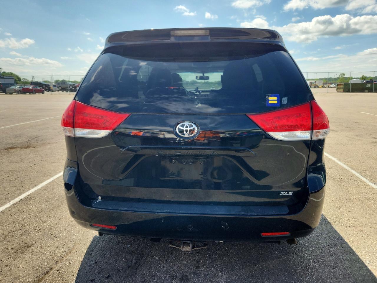 2014 Toyota Sienna Xle 8-passenger Black vin: 5TDYK3DC4ES483242