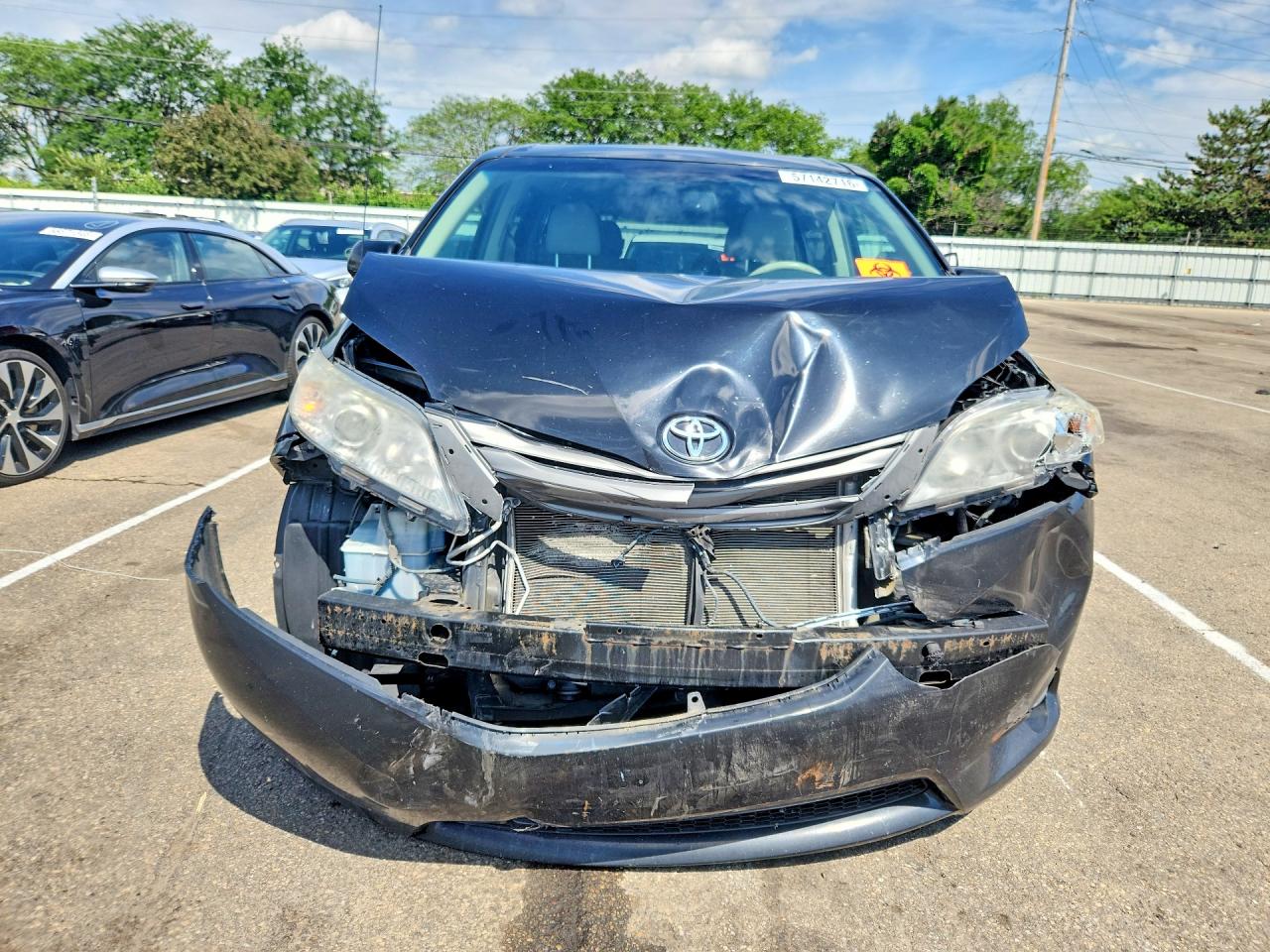 2014 Toyota Sienna Xle 8-passenger Black vin: 5TDYK3DC4ES483242