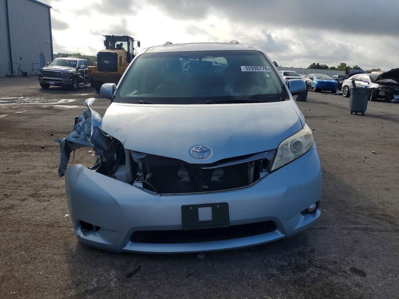2015 Toyota Sienna Xle 8-passenger Blue vin: 5TDYK3DC4FS530027