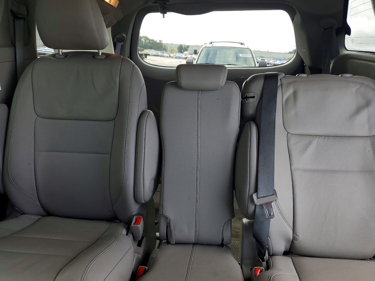 2015 Toyota Sienna Xle 8-passenger Blue vin: 5TDYK3DC4FS530027