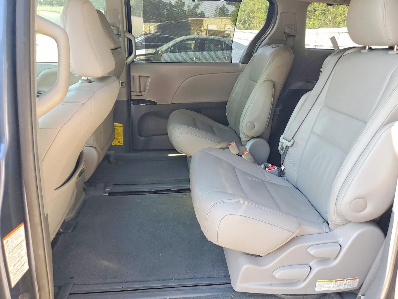 2015 Toyota Sienna Xle 8-passenger Blue vin: 5TDYK3DC4FS532585