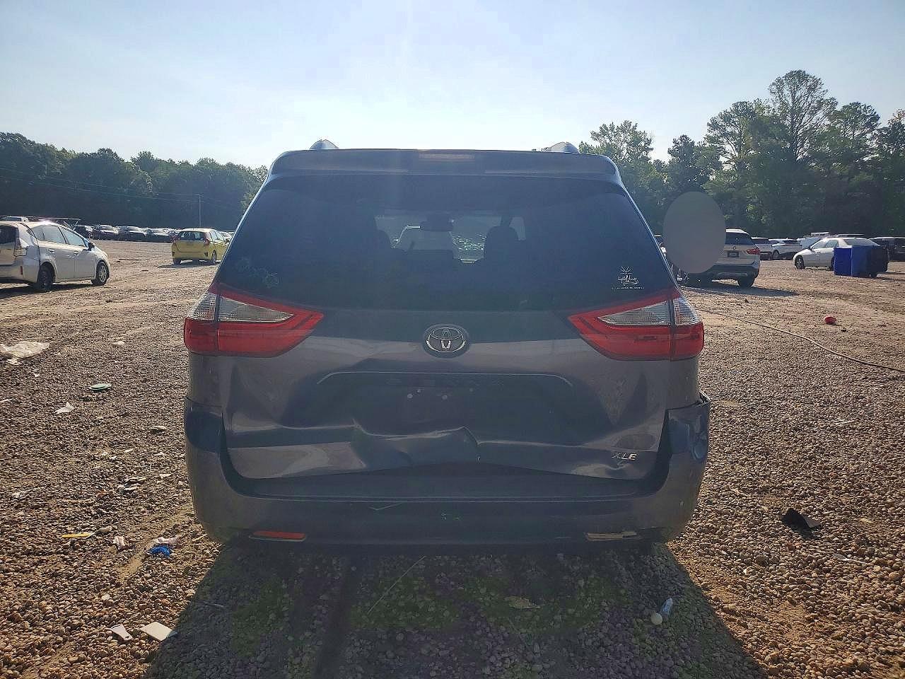 2015 Toyota Sienna Xle 8-passenger Blue vin: 5TDYK3DC4FS532585