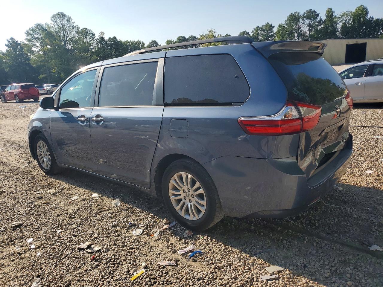 2015 Toyota Sienna Xle 8-passenger Blue vin: 5TDYK3DC4FS532585