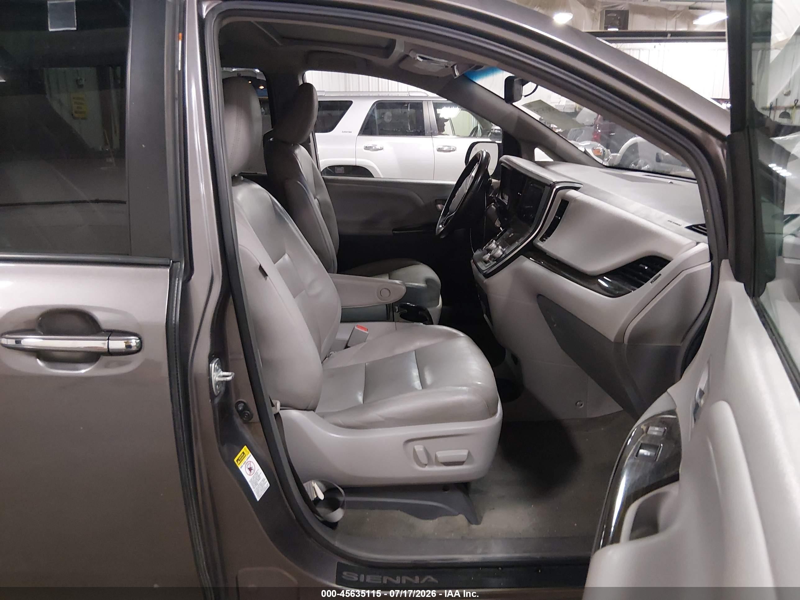 2015 Toyota Sienna Xle Premium 8 Passenger Gray vin: 5TDYK3DC4FS533297