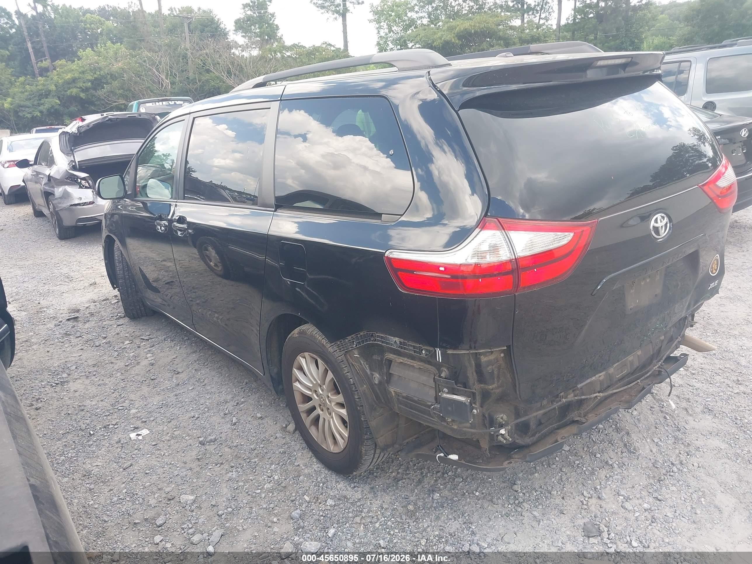 2015 Toyota Sienna Xle Premium 8 Passenger Black vin: 5TDYK3DC4FS551167