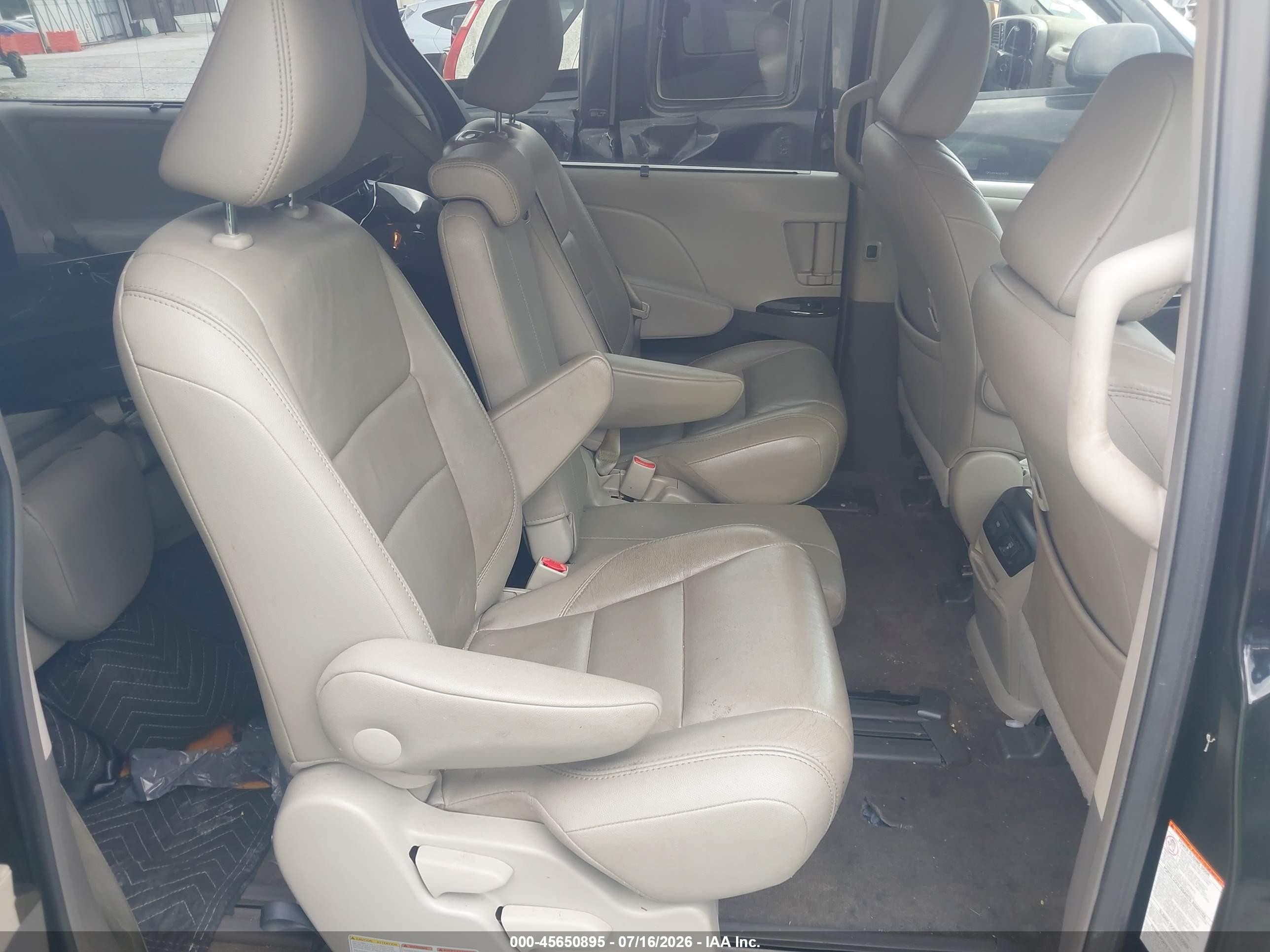 2015 Toyota Sienna Xle Premium 8 Passenger Black vin: 5TDYK3DC4FS551167