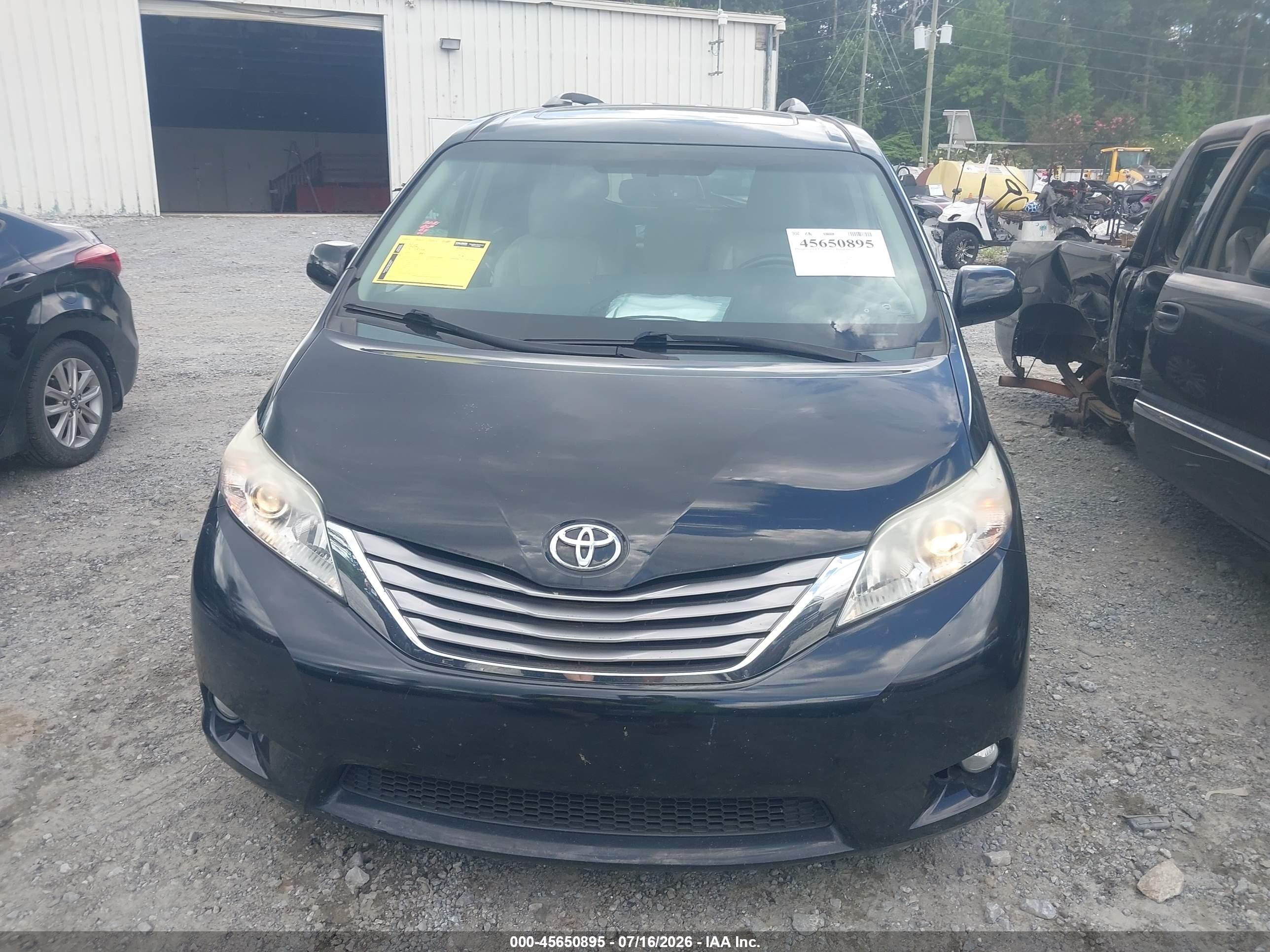 2015 Toyota Sienna Xle Premium 8 Passenger Black vin: 5TDYK3DC4FS551167