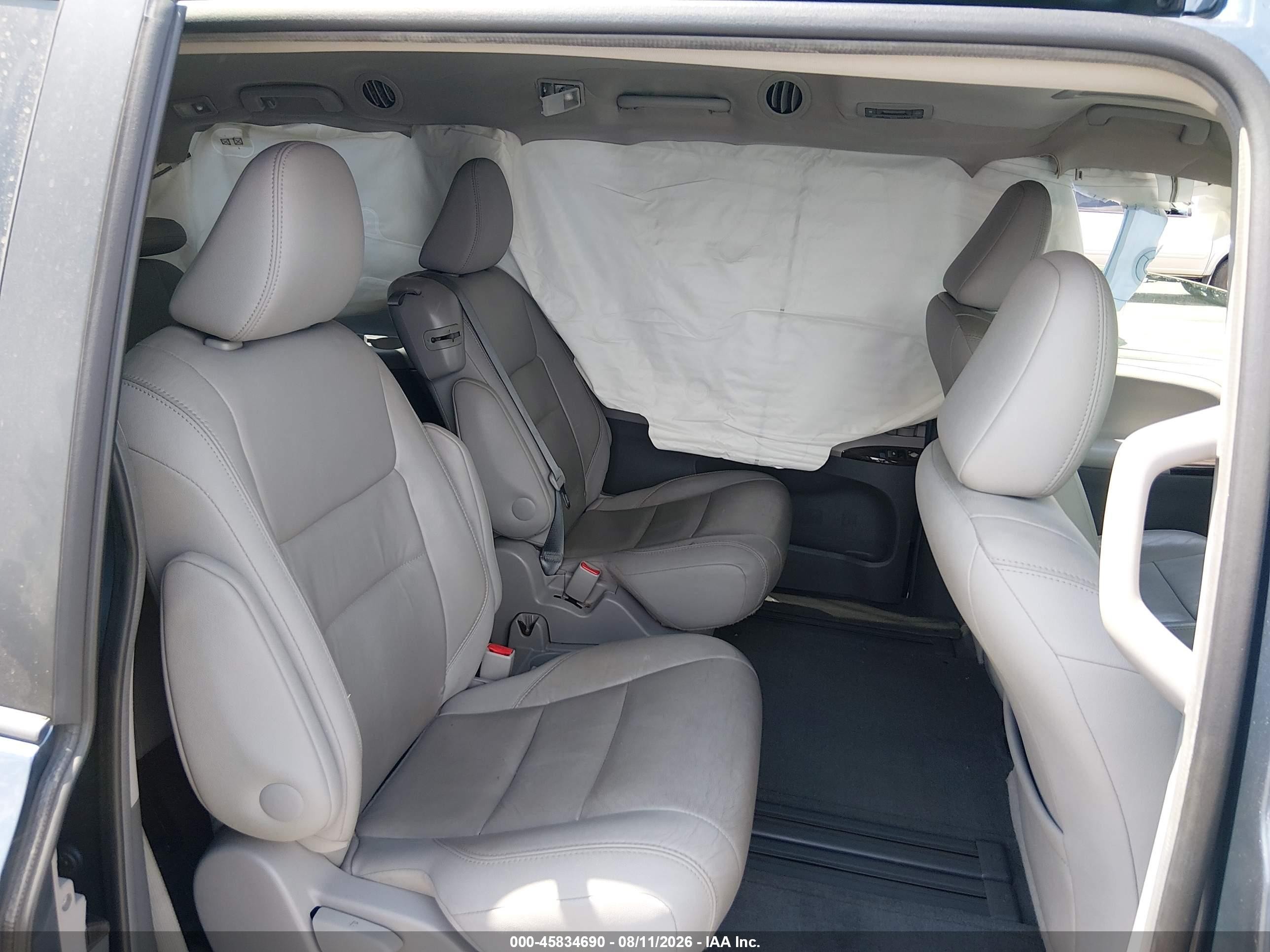 2015 Toyota Sienna Xle 8 Passenger Blue vin: 5TDYK3DC4FS556496