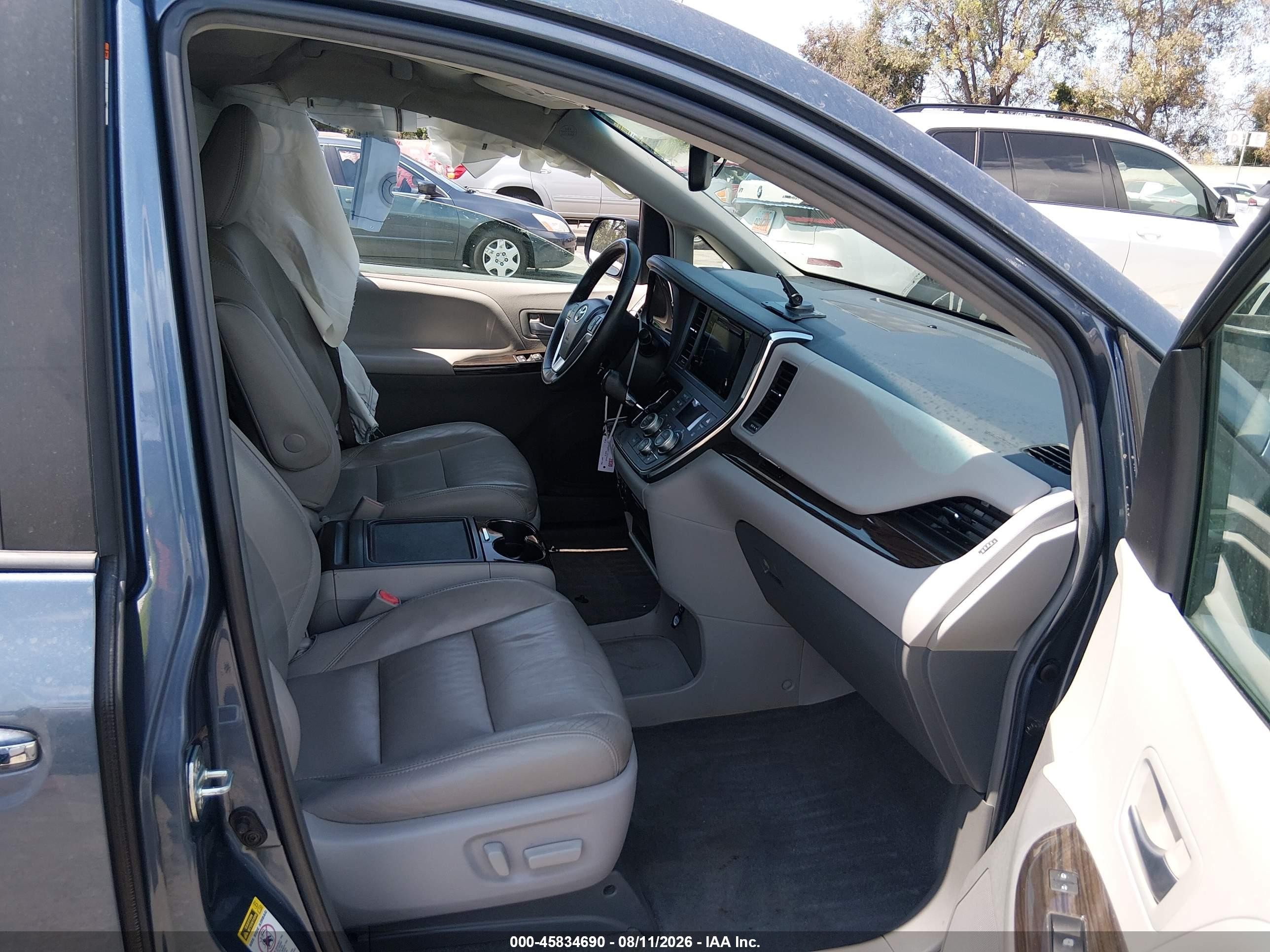 2015 Toyota Sienna Xle 8 Passenger Blue vin: 5TDYK3DC4FS556496