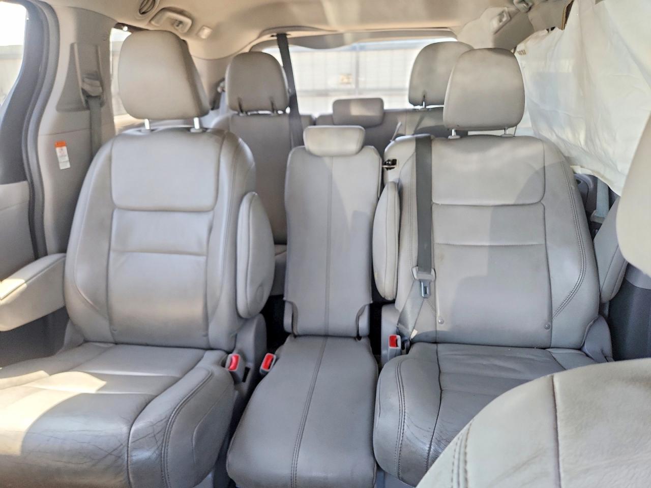2015 Toyota Sienna Black vin: 5TDYK3DC4FS561147