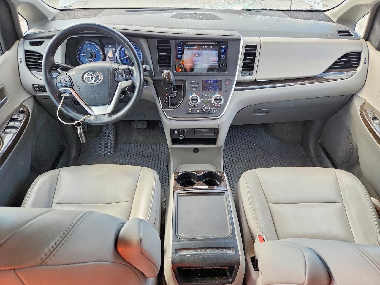 2015 Toyota Sienna Xle 8-passenger White vin: 5TDYK3DC4FS566784