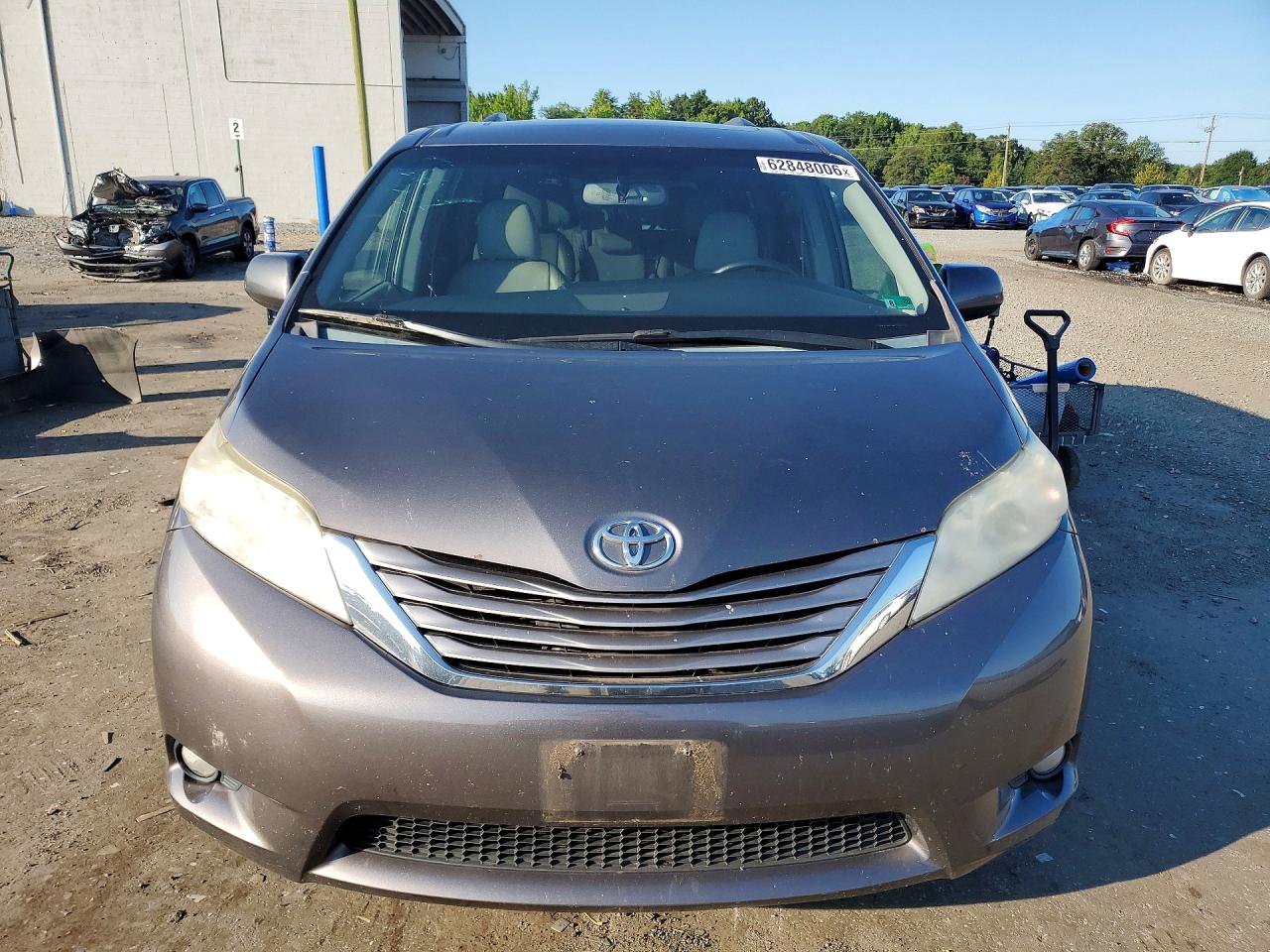 2015 Toyota Sienna Xle 8-passenger Gray vin: 5TDYK3DC4FS572181