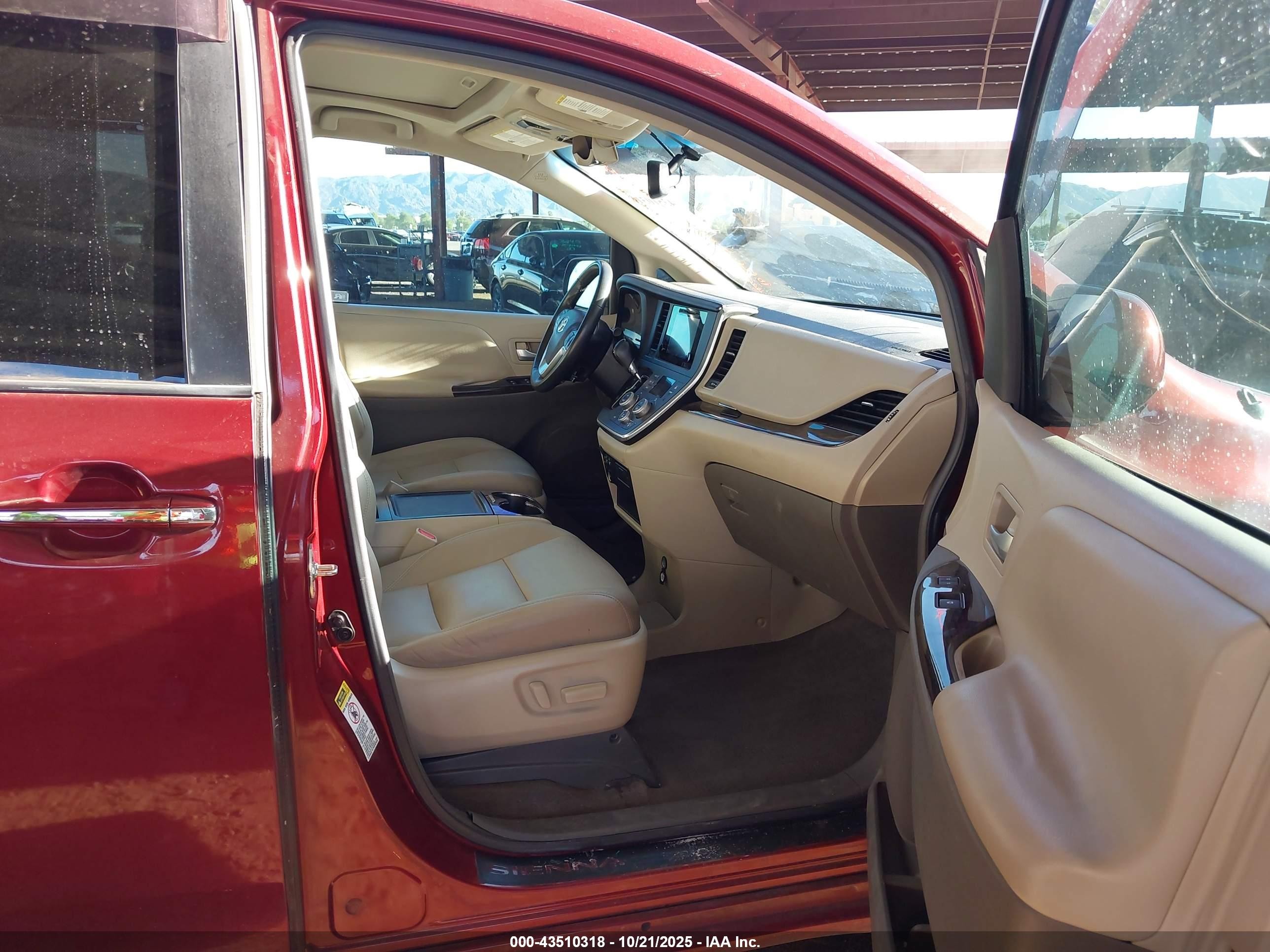 2015 Toyota Sienna Xle 8 Passenger Red vin: 5TDYK3DC4FS575226