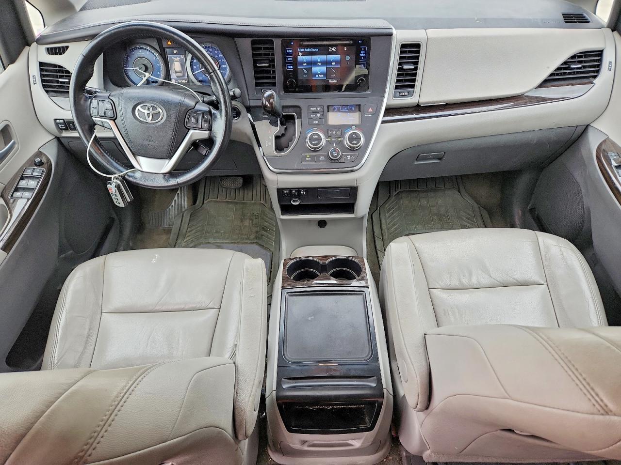 2015 Toyota Sienna Xle 8-passenger White vin: 5TDYK3DC4FS578742