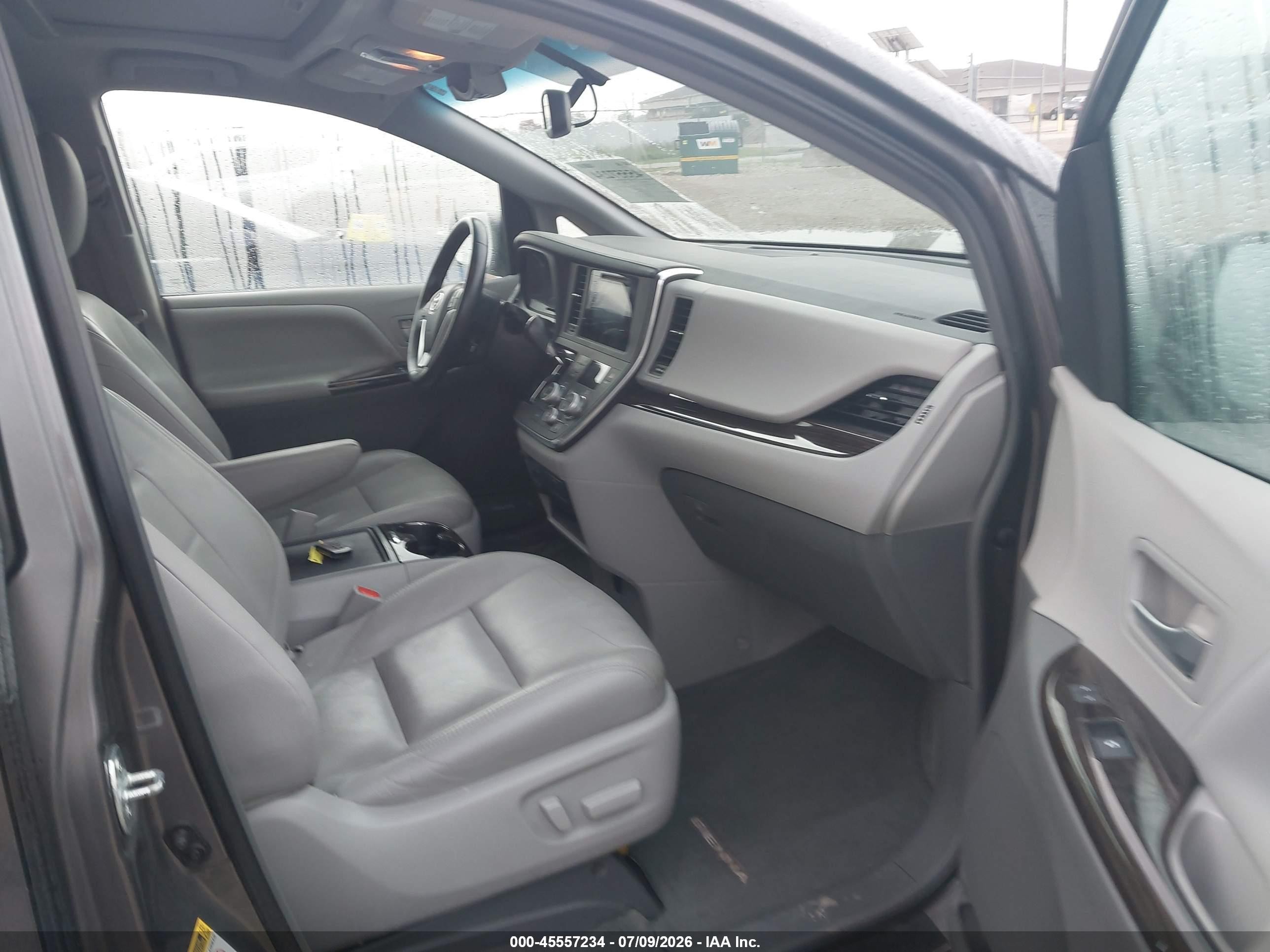 2015 Toyota Sienna Xle 8 Passenger Gray vin: 5TDYK3DC4FS599168