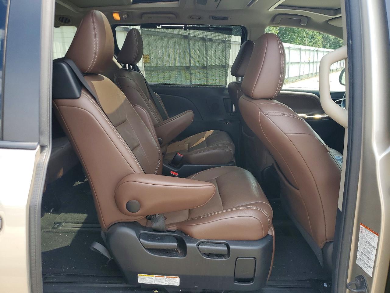 2015 Toyota Sienna Limited Premium 7-passenger Бежевый vin: 5TDYK3DC4FS622092