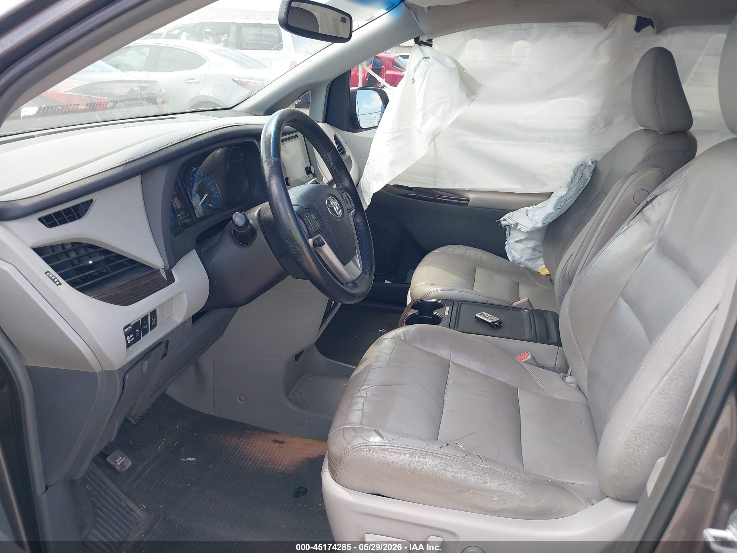 2015 Toyota Sienna Xle Premium 8 Passenger Gray vin: 5TDYK3DC4FS622531