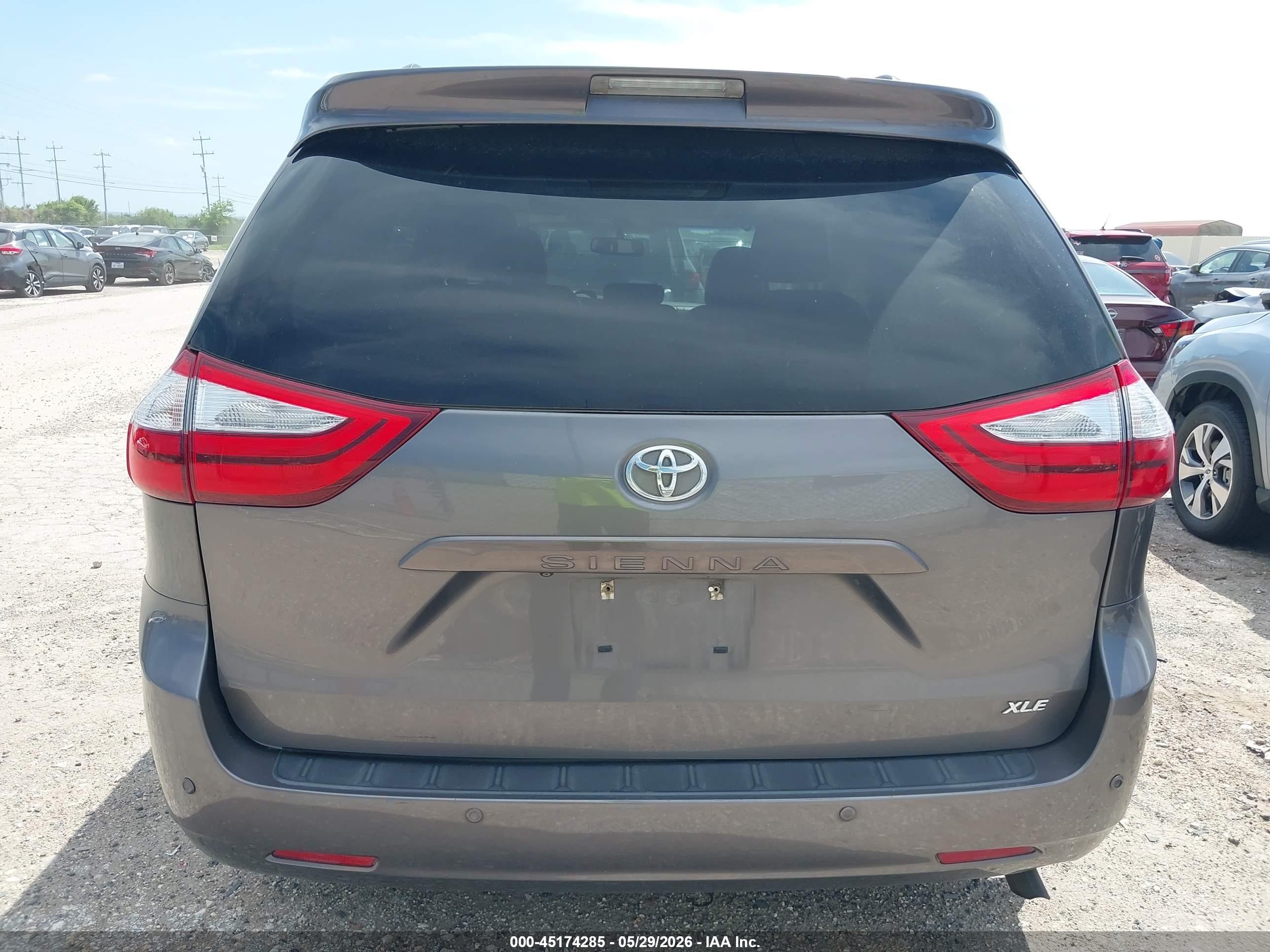 2015 Toyota Sienna Xle Premium 8 Passenger Gray vin: 5TDYK3DC4FS622531