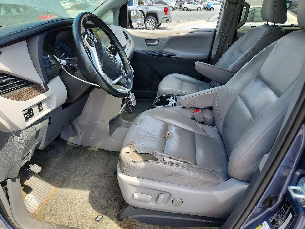 2015 Toyota Sienna Xle 8-passenger Blue vin: 5TDYK3DC4FS630578