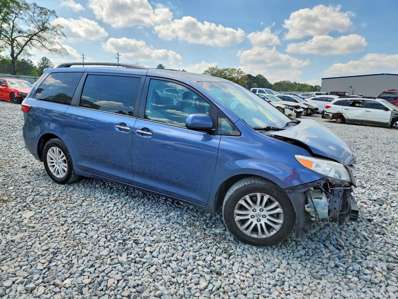 2015 Toyota Sienna Xle 8-passenger Blue vin: 5TDYK3DC4FS630578