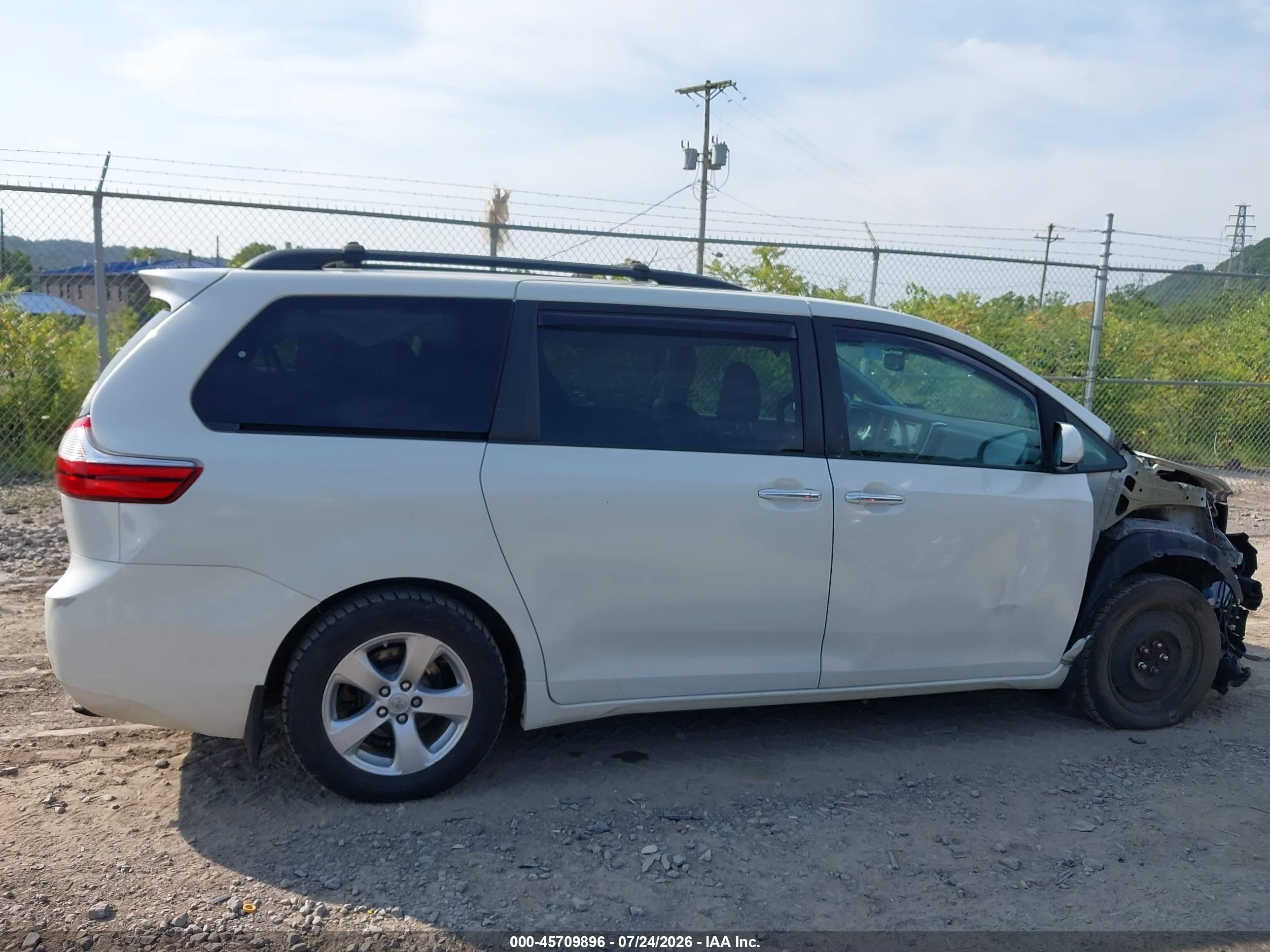 2015 Toyota Sienna Xle 8 Passenger White vin: 5TDYK3DC4FS645338