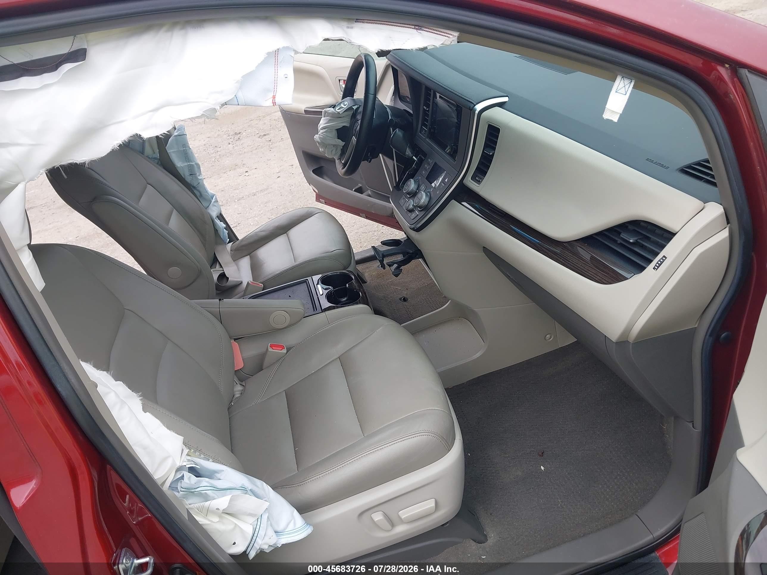 2015 Toyota Sienna Xle 8 Passenger Red vin: 5TDYK3DC4FS648630