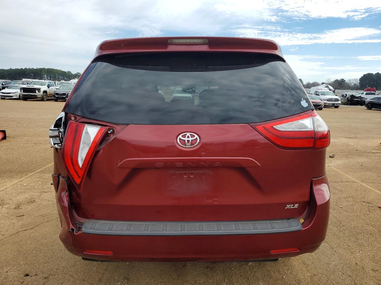 2016 Toyota Sienna Xle Бордовый vin: 5TDYK3DC4GS703112