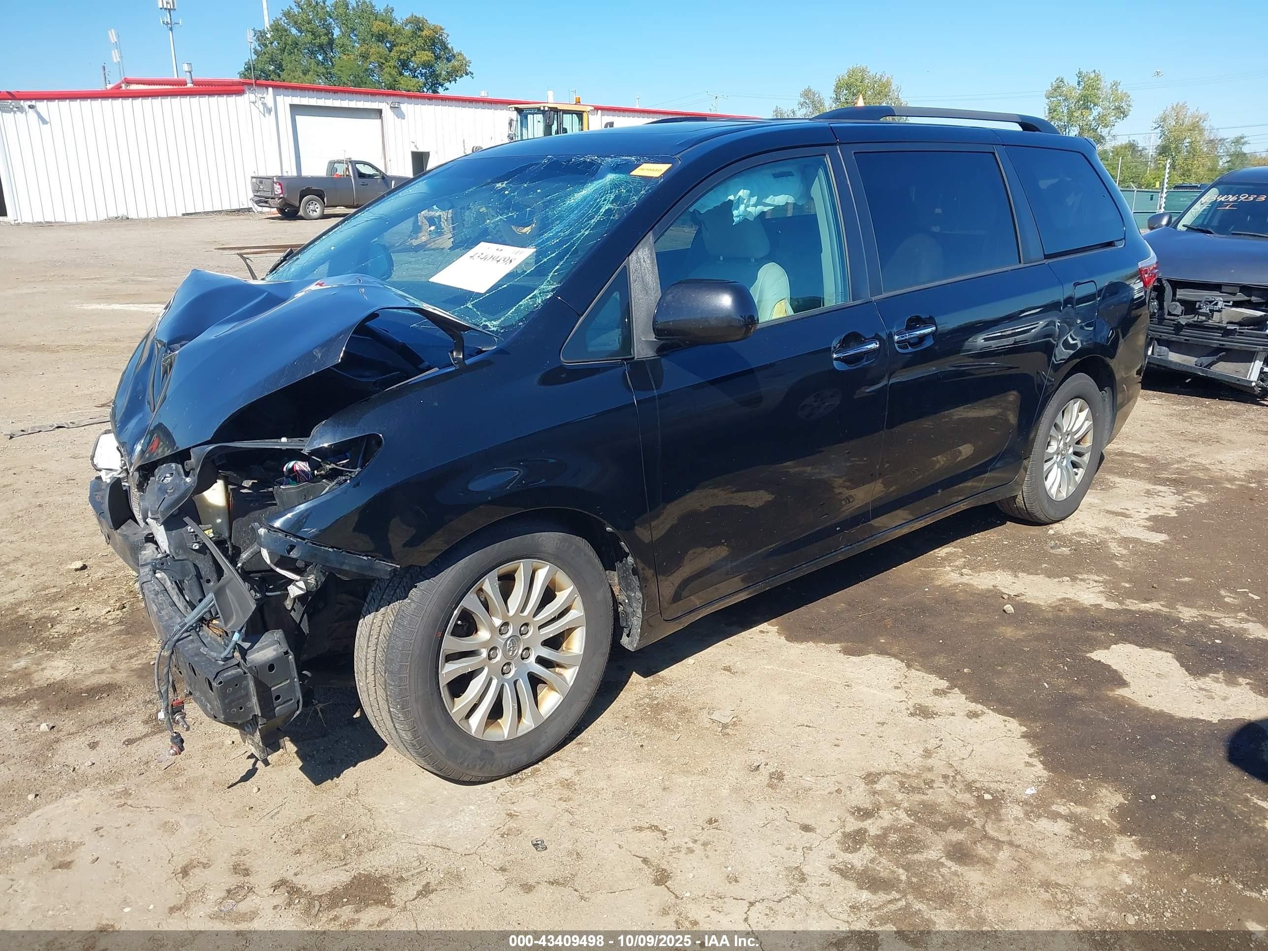 2016 Toyota Sienna Xle/limited Black vin: 5TDYK3DC4GS720265