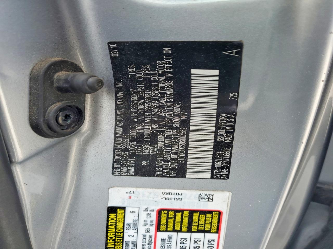 2011 Toyota Sienna Xle 8-passenger Silver vin: 5TDYK3DC5BS007562