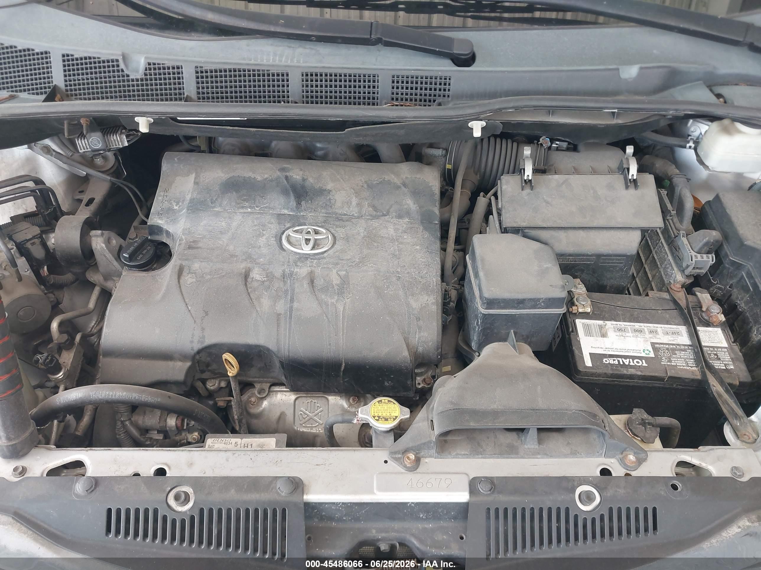 2011 Toyota Sienna Xle V6 Silver vin: 5TDYK3DC5BS015998