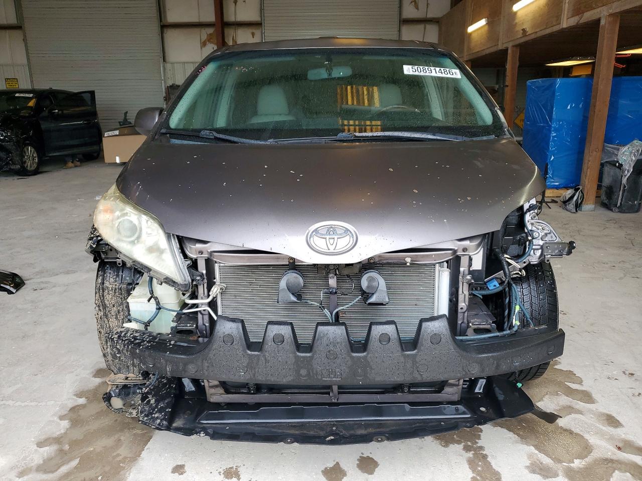 2011 Toyota Sienna Limited 7-passenger Gray vin: 5TDYK3DC5BS067518