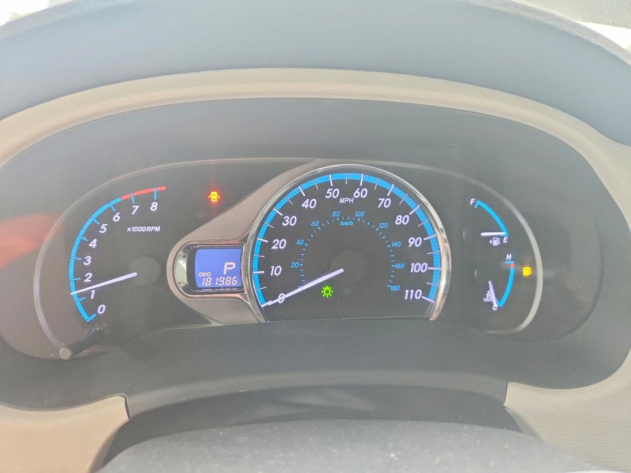 2011 Toyota Sienna Silver vin: 5TDYK3DC5BS070855
